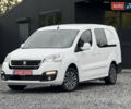 Белый Пежо Partner, объемом двигателя 0 л и пробегом 112 тыс. км за 9450 $, фото 1 на Automoto.ua