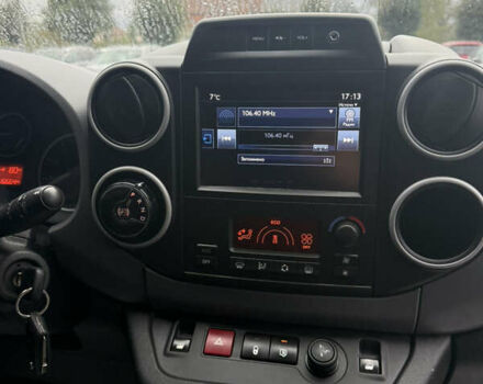 Белый Пежо Partner, объемом двигателя 0 л и пробегом 112 тыс. км за 9450 $, фото 23 на Automoto.ua