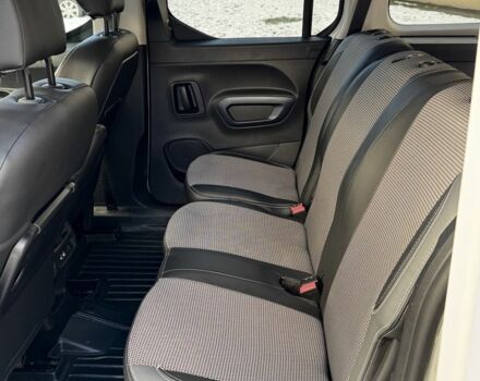 Білий Пежо Partner, об'ємом двигуна 1.5 л та пробігом 72 тис. км за 24500 $, фото 4 на Automoto.ua