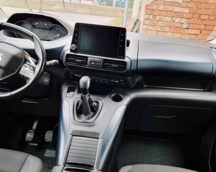 Білий Пежо Partner, об'ємом двигуна 1.6 л та пробігом 160 тис. км за 16500 $, фото 11 на Automoto.ua