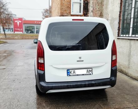 Белый Пежо Partner, объемом двигателя 1.6 л и пробегом 170 тыс. км за 16000 $, фото 17 на Automoto.ua