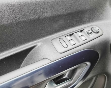 Білий Пежо Partner, об'ємом двигуна 1.6 л та пробігом 170 тис. км за 15900 $, фото 5 на Automoto.ua