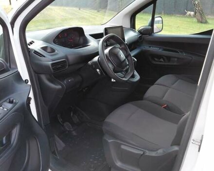 Білий Пежо Partner, об'ємом двигуна 1.6 л та пробігом 178 тис. км за 13950 $, фото 3 на Automoto.ua