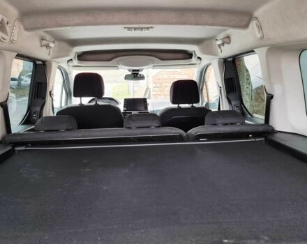 Білий Пежо Partner, об'ємом двигуна 1.6 л та пробігом 170 тис. км за 15900 $, фото 7 на Automoto.ua