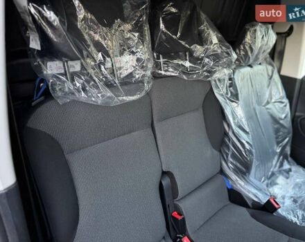 Белый Пежо Partner, объемом двигателя 0 л и пробегом 1 тыс. км за 23256 $, фото 21 на Automoto.ua