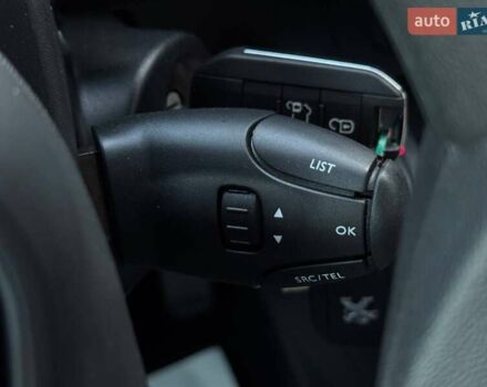 Белый Пежо Partner, объемом двигателя 0 л и пробегом 1 тыс. км за 23256 $, фото 24 на Automoto.ua