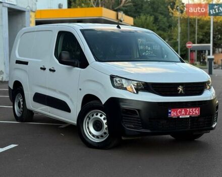 Белый Пежо Partner, объемом двигателя 0 л и пробегом 1 тыс. км за 23256 $, фото 3 на Automoto.ua