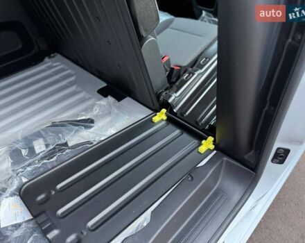 Белый Пежо Partner, объемом двигателя 0 л и пробегом 1 тыс. км за 23256 $, фото 41 на Automoto.ua