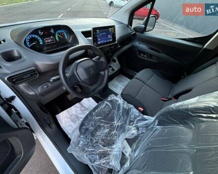 Белый Пежо Partner, объемом двигателя 0 л и пробегом 1 тыс. км за 23256 $, фото 14 на Automoto.ua