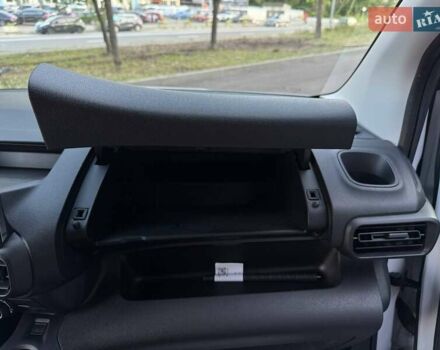 Белый Пежо Partner, объемом двигателя 0 л и пробегом 1 тыс. км за 23256 $, фото 36 на Automoto.ua