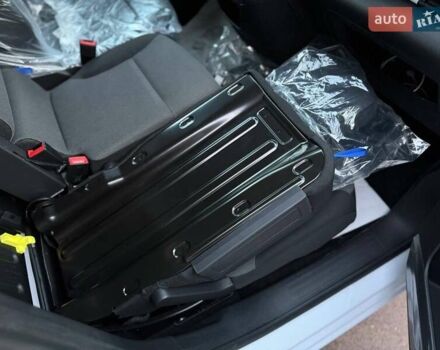 Белый Пежо Partner, объемом двигателя 0 л и пробегом 1 тыс. км за 23256 $, фото 39 на Automoto.ua