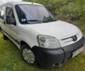 Белый Пежо Partner, объемом двигателя 0 л и пробегом 399 тыс. км за 3199 $, фото 1 на Automoto.ua