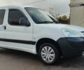 Белый Пежо Partner, объемом двигателя 2 л и пробегом 365 тыс. км за 3600 $, фото 1 на Automoto.ua