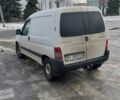 Белый Пежо Partner, объемом двигателя 2 л и пробегом 490 тыс. км за 2500 $, фото 1 на Automoto.ua
