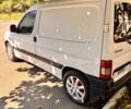 Белый Пежо Partner, объемом двигателя 1.6 л и пробегом 280 тыс. км за 3500 $, фото 1 на Automoto.ua