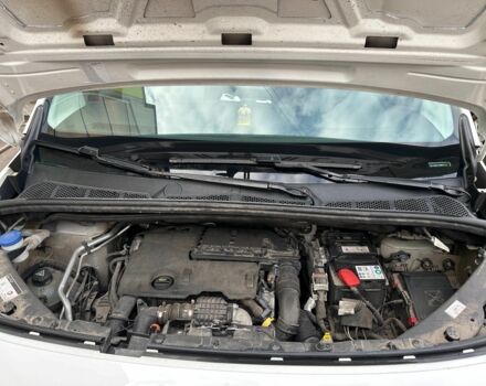 Білий Пежо Partner, об'ємом двигуна 1.6 л та пробігом 160 тис. км за 11874 $, фото 5 на Automoto.ua