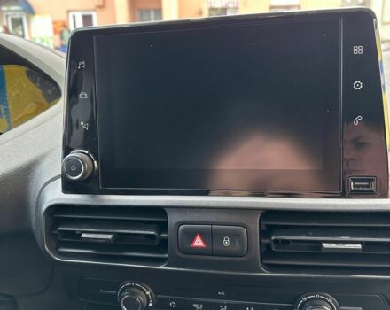 Білий Пежо Partner, об'ємом двигуна 1.6 л та пробігом 160 тис. км за 11874 $, фото 1 на Automoto.ua