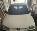 Білий Пежо Partner, об'ємом двигуна 1.9 л та пробігом 350 тис. км за 1600 $, фото 1 на Automoto.ua