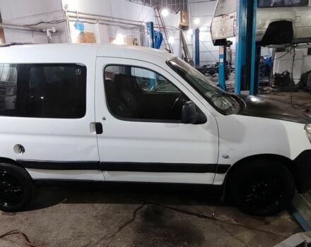 Белый Пежо Partner, объемом двигателя 1.9 л и пробегом 254 тыс. км за 2800 $, фото 2 на Automoto.ua