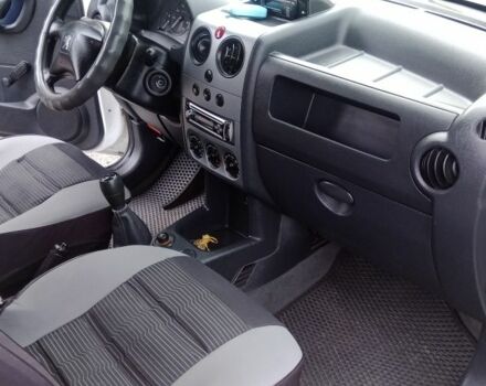Білий Пежо Partner, об'ємом двигуна 1.4 л та пробігом 245 тис. км за 5000 $, фото 9 на Automoto.ua