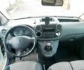 Белый Пежо Partner, объемом двигателя 1.6 л и пробегом 225 тыс. км за 5900 $, фото 1 на Automoto.ua
