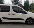 Белый Пежо Partner, объемом двигателя 1.6 л и пробегом 115 тыс. км за 6900 $, фото 1 на Automoto.ua