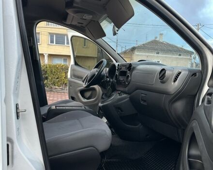 Білий Пежо Partner, об'ємом двигуна 1.6 л та пробігом 150 тис. км за 4400 $, фото 5 на Automoto.ua