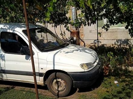 Білий Пежо Partner, об'ємом двигуна 1.1 л та пробігом 500 тис. км за 2000 $, фото 1 на Automoto.ua