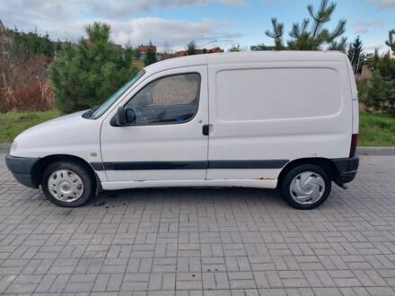 Белый Пежо Partner, объемом двигателя 0 л и пробегом 35 тыс. км за 1850 $, фото 1 на Automoto.ua