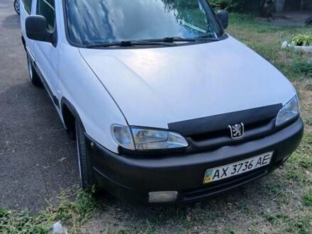Белый Пежо Partner, объемом двигателя 1.9 л и пробегом 384 тыс. км за 2749 $, фото 1 на Automoto.ua