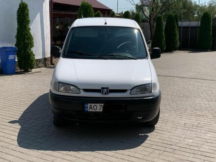Білий Пежо Partner, об'ємом двигуна 1.9 л та пробігом 200 тис. км за 2300 $, фото 1 на Automoto.ua