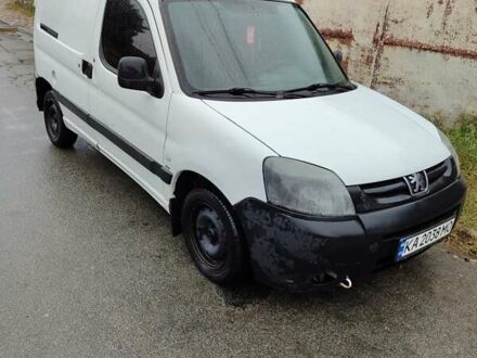 Білий Пежо Partner, об'ємом двигуна 2 л та пробігом 425 тис. км за 2600 $, фото 1 на Automoto.ua