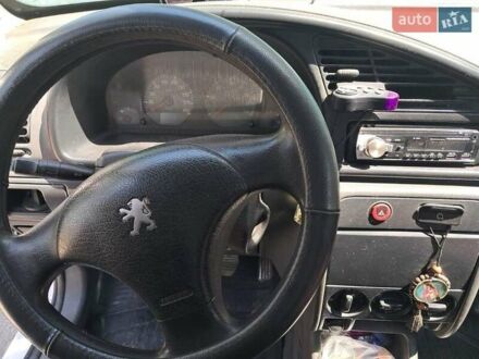 Білий Пежо Partner, об'ємом двигуна 1.9 л та пробігом 300 тис. км за 3100 $, фото 1 на Automoto.ua