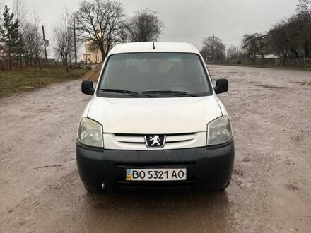 Белый Пежо Partner, объемом двигателя 1.87 л и пробегом 309 тыс. км за 3200 $, фото 1 на Automoto.ua