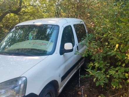 Білий Пежо Partner, об'ємом двигуна 2 л та пробігом 516 тис. км за 1900 $, фото 1 на Automoto.ua