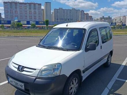 Белый Пежо Partner, объемом двигателя 1.87 л и пробегом 313 тыс. км за 3600 $, фото 1 на Automoto.ua