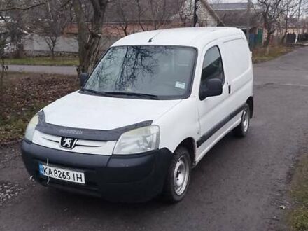 Белый Пежо Partner, объемом двигателя 1.4 л и пробегом 290 тыс. км за 2100 $, фото 1 на Automoto.ua