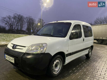 Білий Пежо Partner, об'ємом двигуна 2 л та пробігом 350 тис. км за 3650 $, фото 1 на Automoto.ua