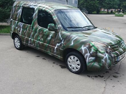 Белый Пежо Partner, объемом двигателя 1.9 л и пробегом 300 тыс. км за 2850 $, фото 1 на Automoto.ua