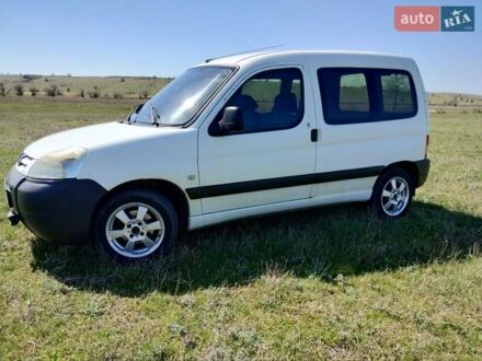 Білий Пежо Partner, об'ємом двигуна 1.9 л та пробігом 427 тис. км за 3900 $, фото 1 на Automoto.ua