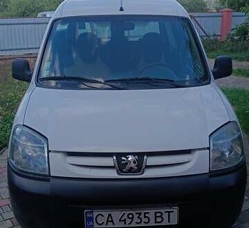 Білий Пежо Partner, об'ємом двигуна 1.6 л та пробігом 196 тис. км за 3500 $, фото 1 на Automoto.ua
