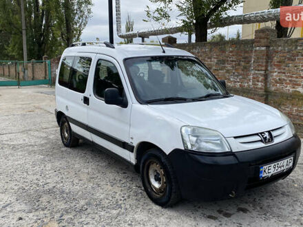 Пежо Partner 2006 у Дніпро (Дніпропетровську) на Automoto.ua Білий Пежо Partner, об'ємом двигуна 1.6 л та пробігом 170 тис. км за 3200 $, фото 1 на Automoto.ua