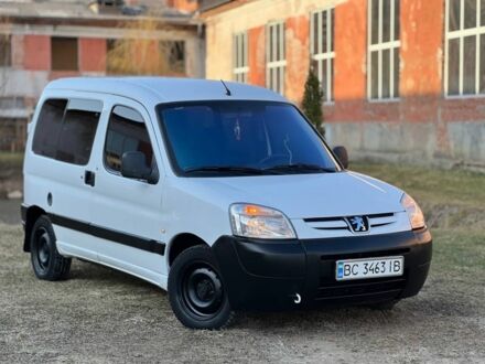 Пежо Partner 2006 в Дрогобыче на Automoto.ua Белый Пежо Partner, объемом двигателя 2 л и пробегом 240 тыс. км за 3750 $, фото 1 на Automoto.ua