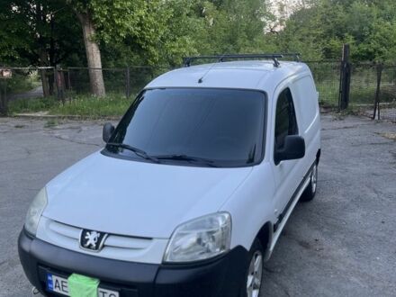 Пежо Partner 2007 в Днепре (Днепропетровске) на Automoto.ua Белый Пежо Partner, объемом двигателя 1.4 л и пробегом 260 тыс. км за 4550 $, фото 1 на Automoto.ua