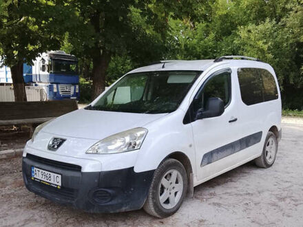 Пежо Partner 2008 в Городенке на Automoto.ua Белый Пежо Partner, объемом двигателя 1.56 л и пробегом 288 тыс. км за 5900 $, фото 1 на Automoto.ua
