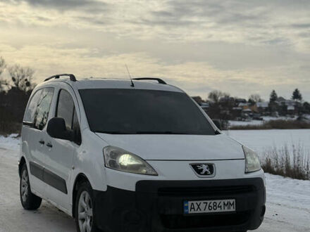 Белый Пежо Partner, объемом двигателя 1.58 л и пробегом 457 тыс. км за 3500 $, фото 1 на Automoto.ua