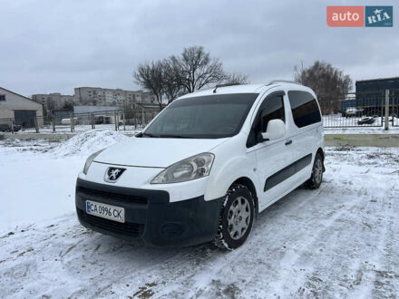 Белый Пежо Partner, объемом двигателя 1.56 л и пробегом 219 тыс. км за 4300 $, фото 1 на Automoto.ua