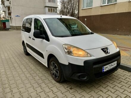 Білий Пежо Partner, об'ємом двигуна 1.6 л та пробігом 240 тис. км за 5200 $, фото 1 на Automoto.ua