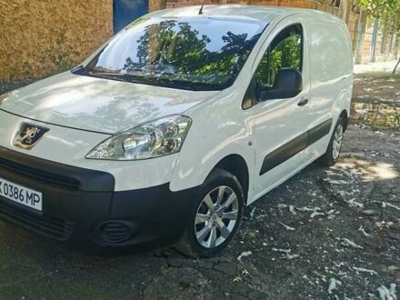 Білий Пежо Partner, об'ємом двигуна 1.6 л та пробігом 380 тис. км за 4500 $, фото 1 на Automoto.ua