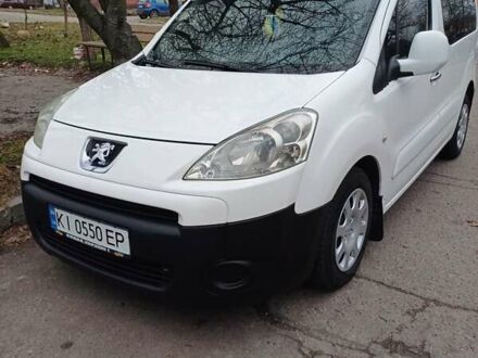 Пежо Partner 2009 у Белой Церкве на Automoto.ua Білий Пежо Partner, об'ємом двигуна 1.6 л та пробігом 246 тис. км за 6800 $, фото 1 на Automoto.ua